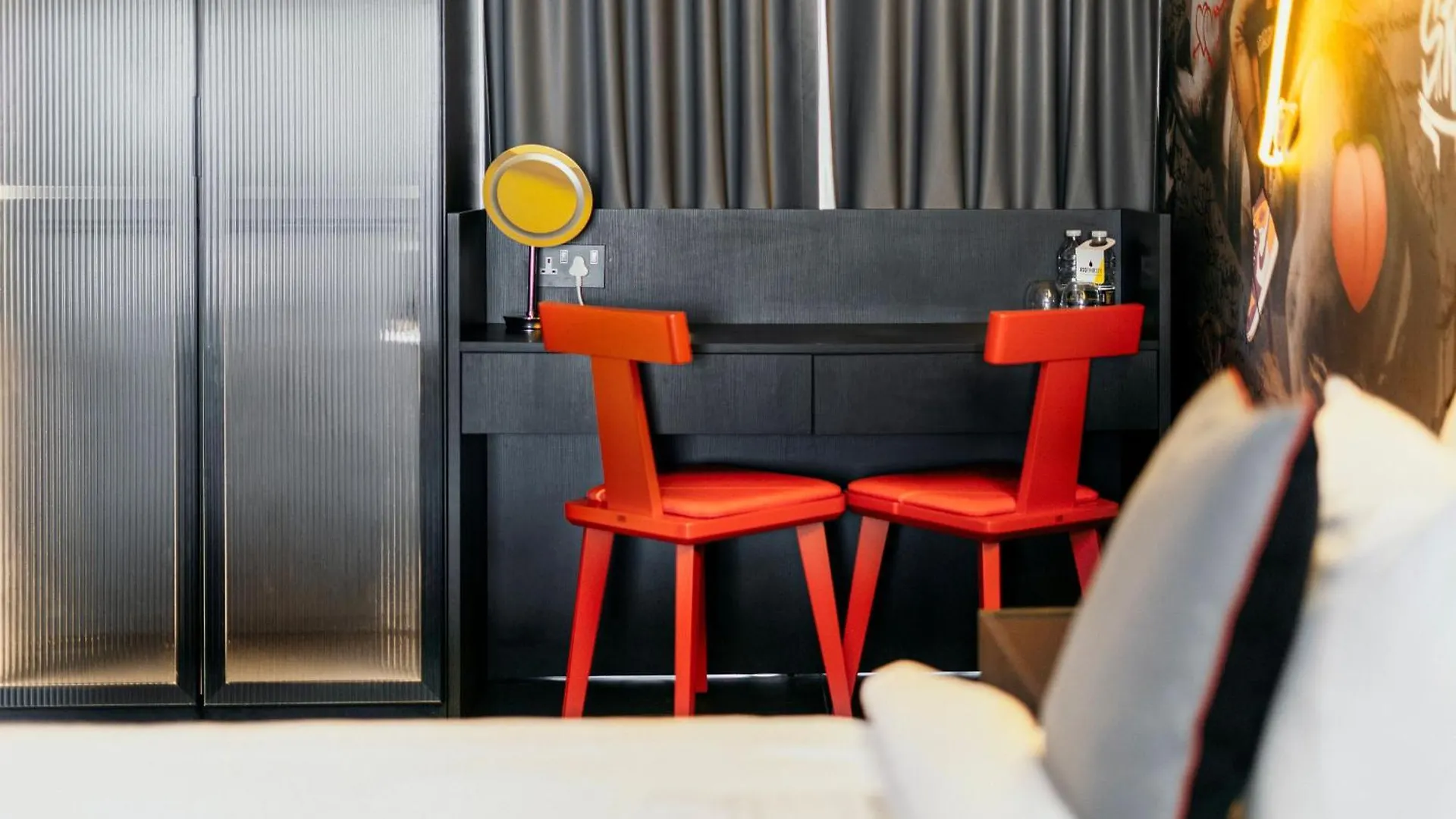 So City Hotel Adults Only Saint Julian's