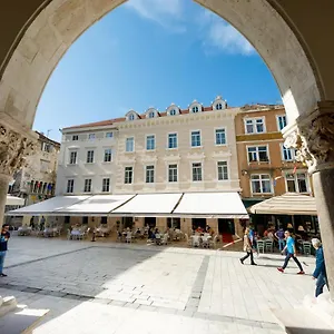 **** Hotel Heritage Santa Lucia Kroatië